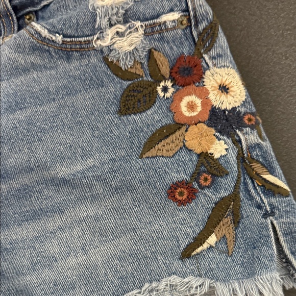 Abercrombie & Fitch Blue Jean Shorts with Floral Embroidery - Picture 4 of 5